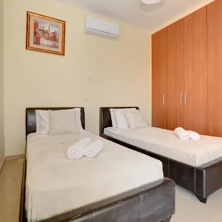 Nissi Crystal * Αγία Νάπα