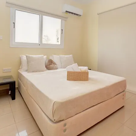 Βίλα Nissi Crystal