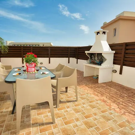 Βίλα Nissi Crystal