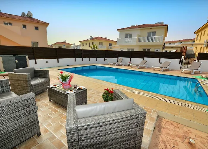 Nissi Crystal Villa *